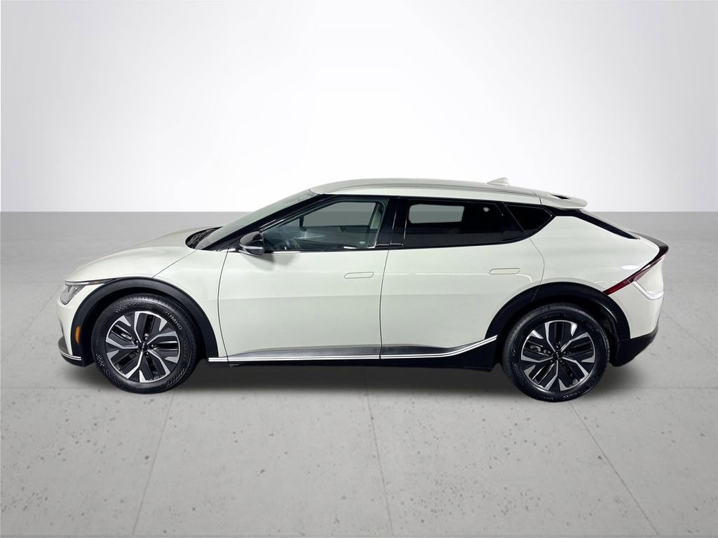 Certified 2024 Kia EV6 Light AWD/4WD image 10