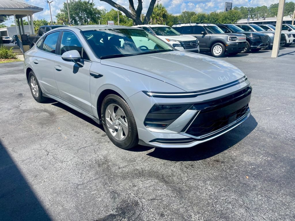 Used 2025 Hyundai Sonata SE FWD image 10