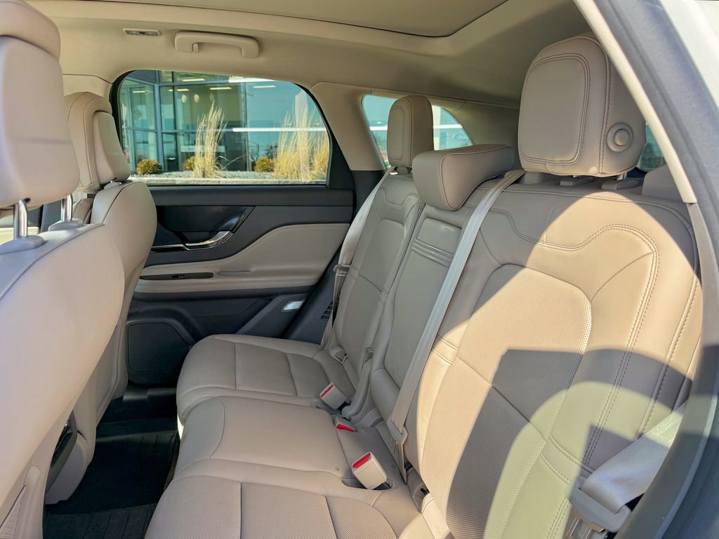 Certified 2020 Lincoln Corsair Reserve w/ Equipment Group 201A image 11