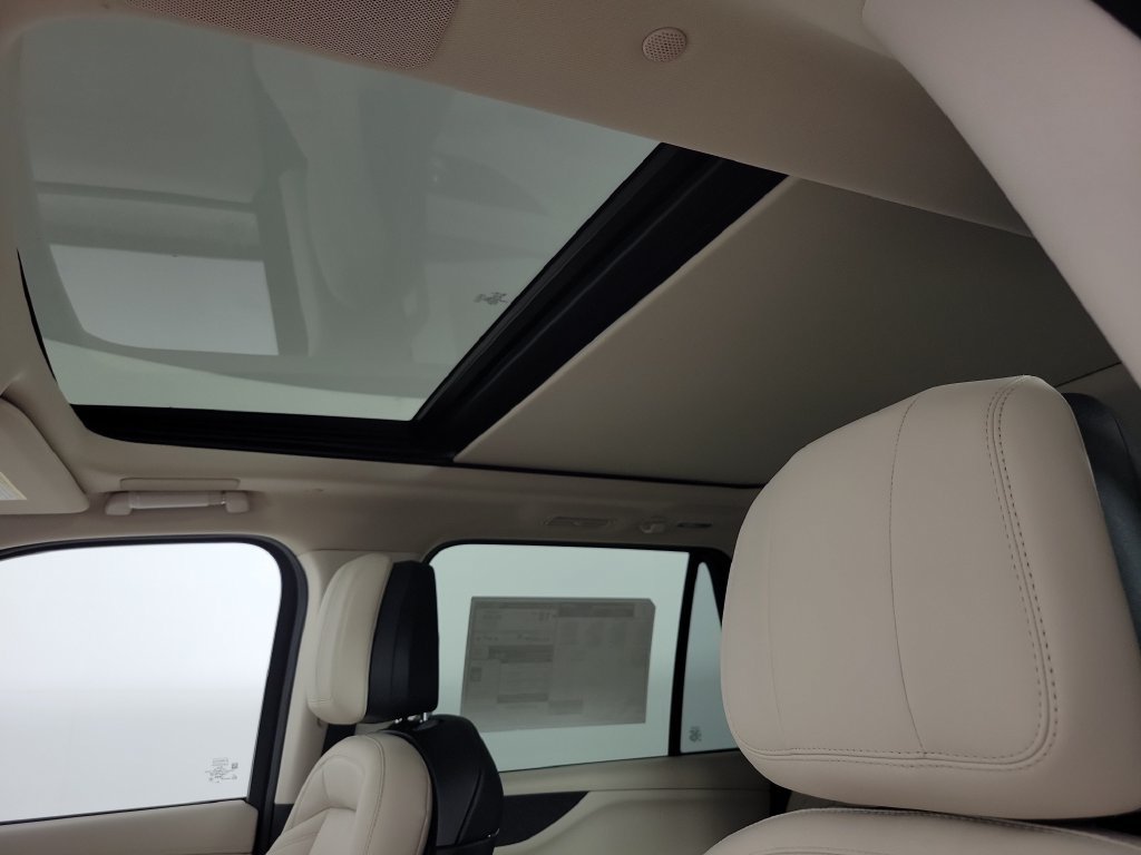 New 2027 Lincoln Navigator L Reserve w/ Jet Appearance Package RWD image 24