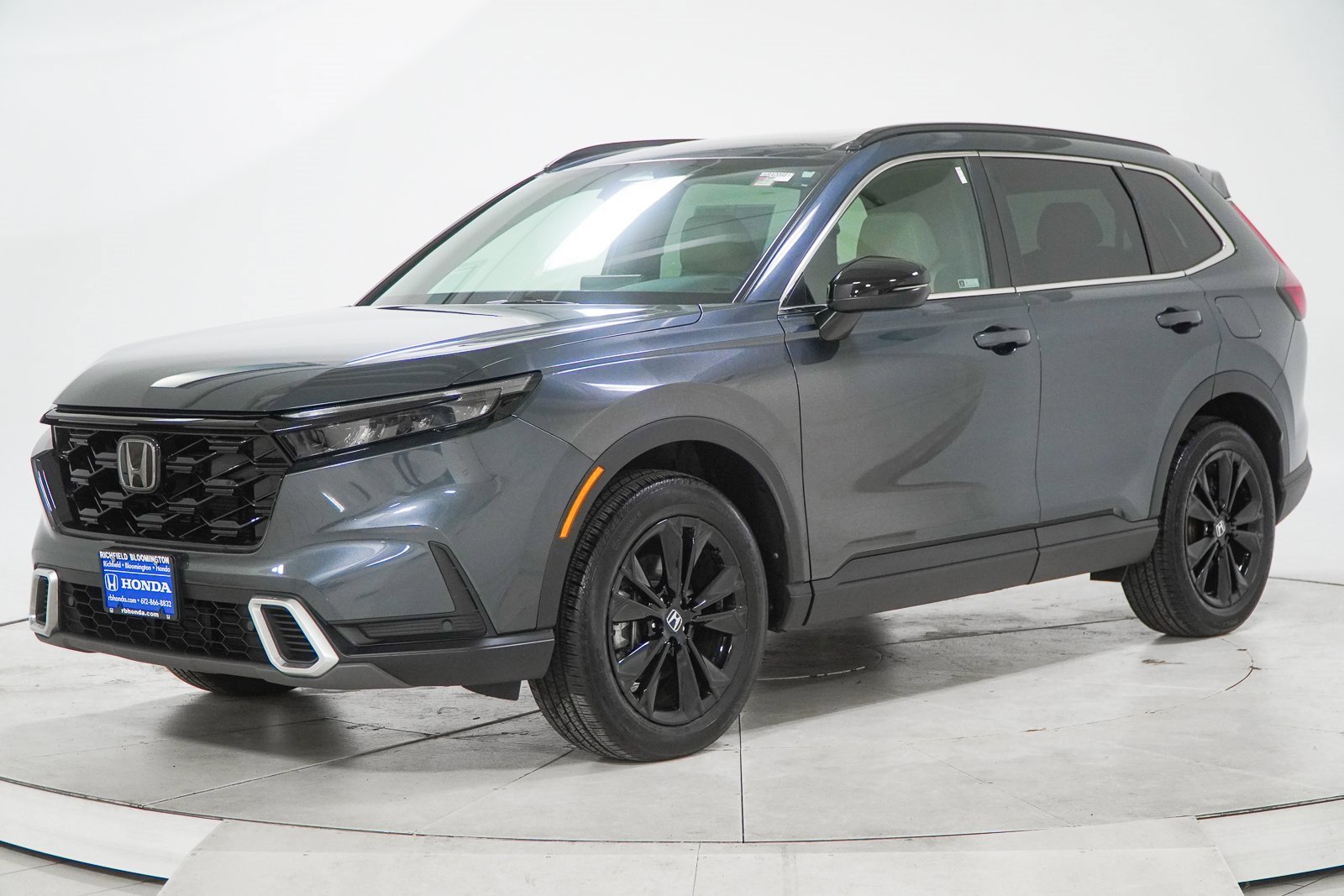 Used 2023 Honda CR-V Sport Touring image 4