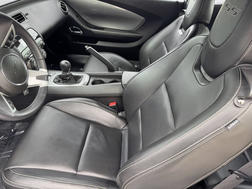 Used 2010 Chevrolet Camaro SS w/ RS Package RWD image 15