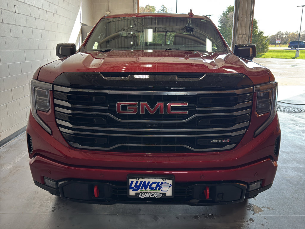 Used 2025 GMC Sierra 1500 AT4 w/ Technology Package AWD/4WD image 8