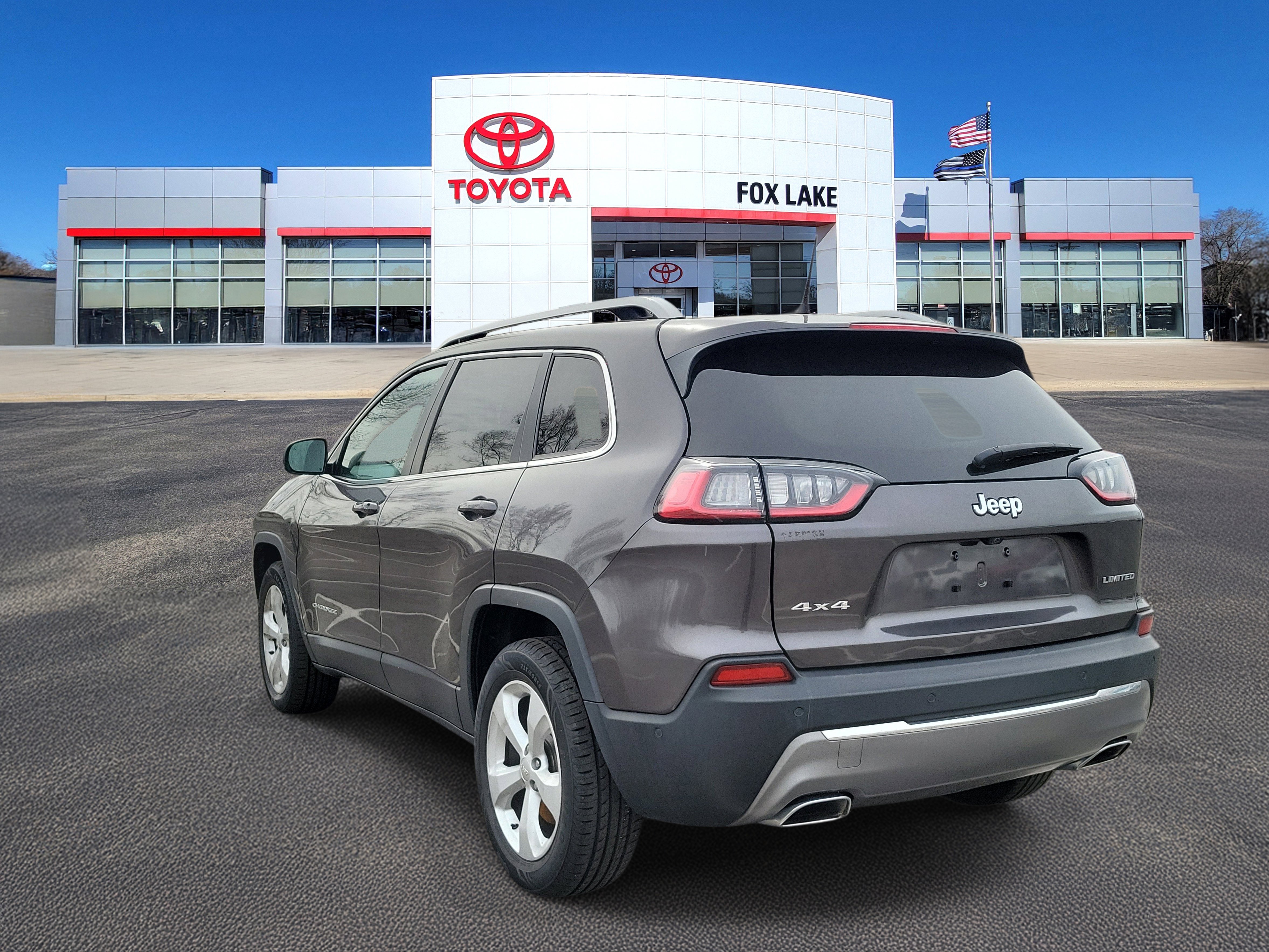 Used 2021 Jeep Cherokee Limited image 3