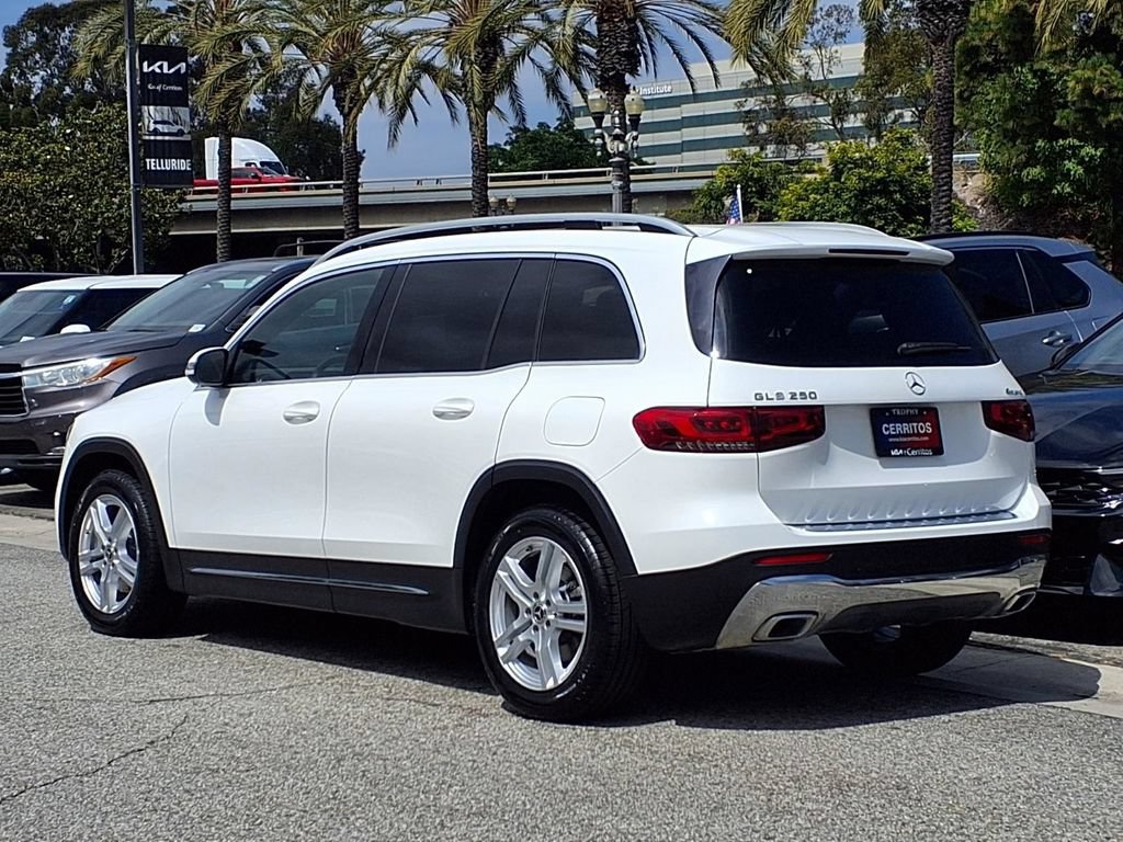 Used 2020 Mercedes-Benz GLB 250 4MATIC image 3