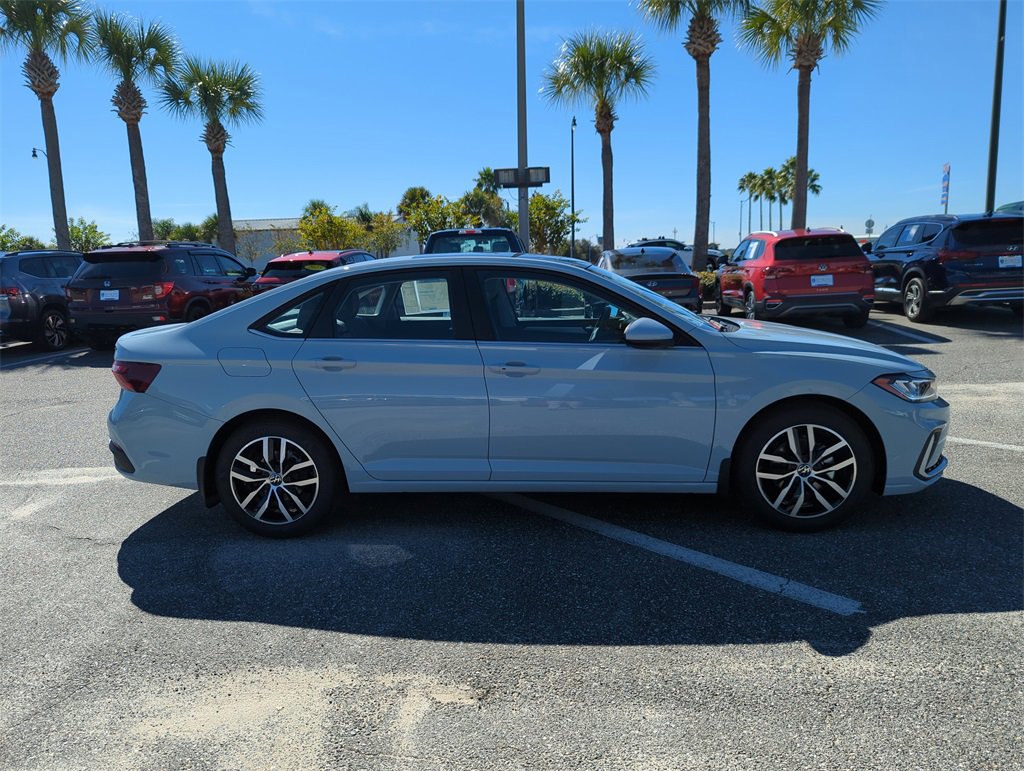 New 2026 Volkswagen Jetta SE image 3