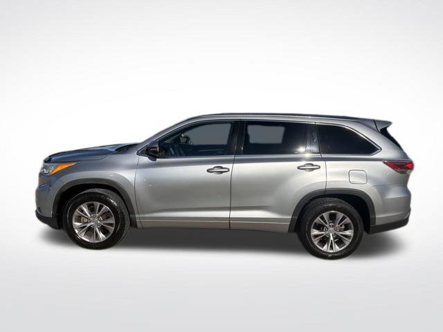 Used 2014 Toyota Highlander XLE FWD image 6