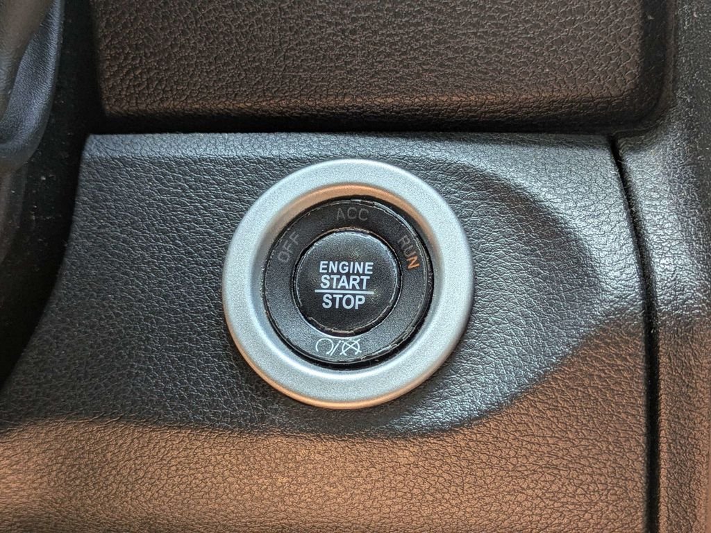 Used 2017 RAM 2500 Longhorn w/ Convenience Group AWD/4WD image 29