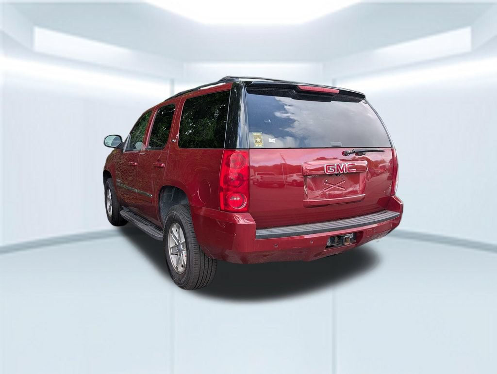 Used 2011 GMC Yukon SLT w/ SLT-2 Equipment Package AWD/4WD image 2