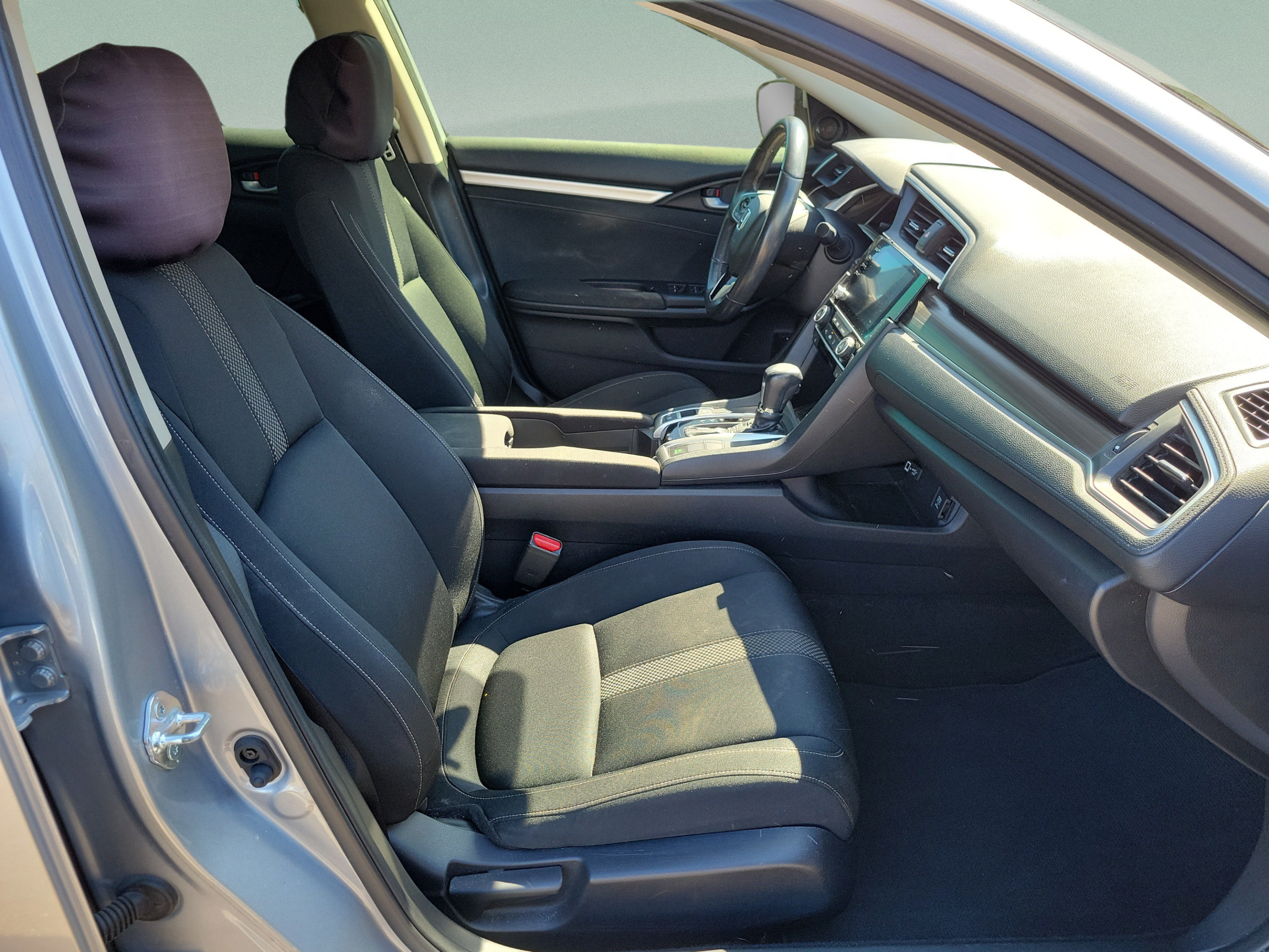 Used 2019 Honda Civic EX image 18