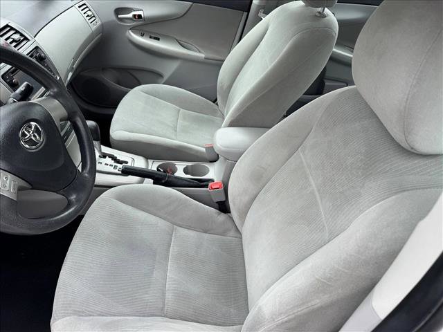Used 2013 Toyota Corolla LE FWD image 7