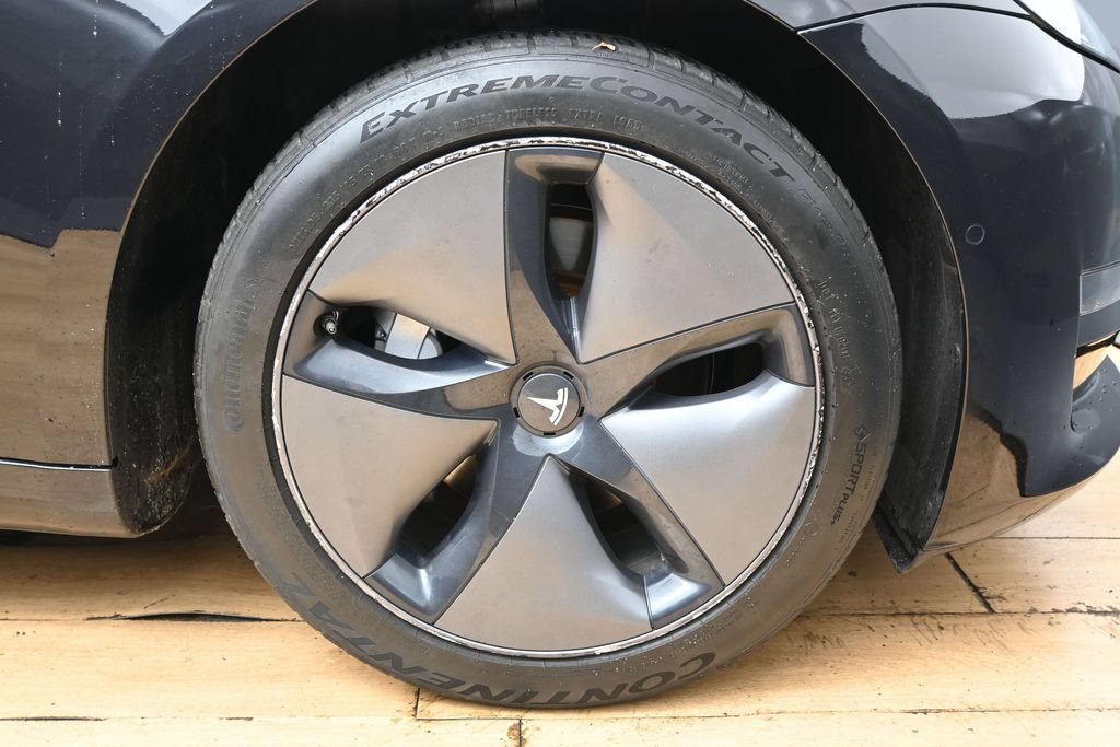 Used 2018 Tesla Model 3 Long Range RWD image 42