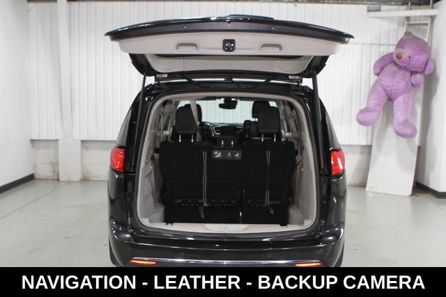 Used 2020 Chrysler Pacifica Touring-L Plus w/ Tire & Wheel Group FWD image 32