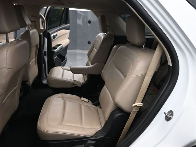 Used 2023 Ford Explorer XLT w/ Equipment Group 202A AWD/4WD image 13
