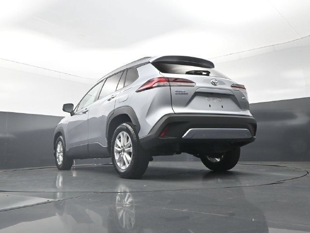 Used 2026 Toyota Corolla Cross LE FWD image 27