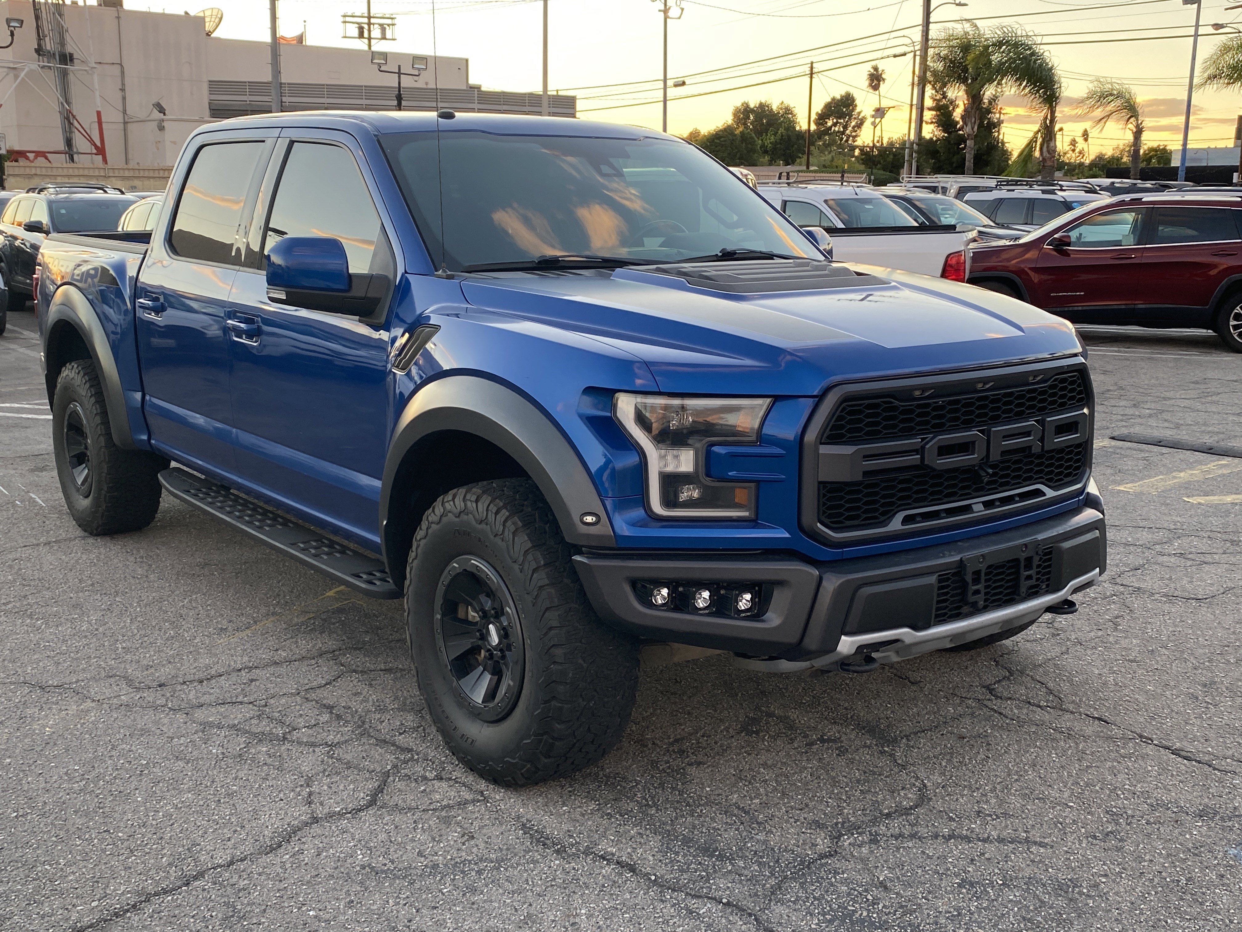 Used 2018 Ford F150 Raptor w/ Equipment Group 802A Luxury image 4