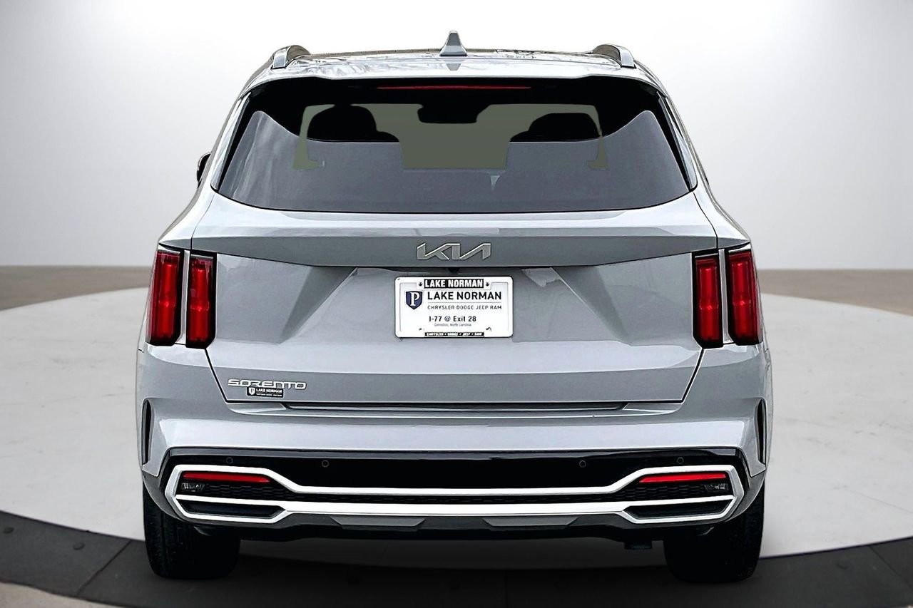 Used 2023 Kia Sorento SX image 8