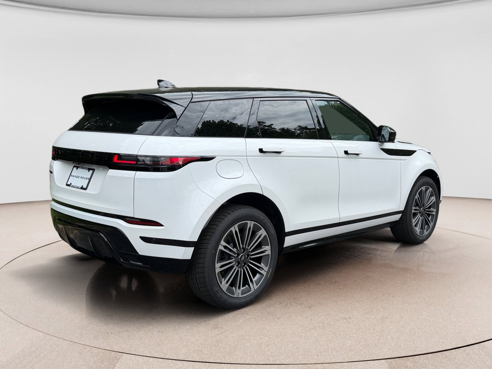 New 2026 Land Rover Range Rover Evoque Hoxton AWD/4WD image 5