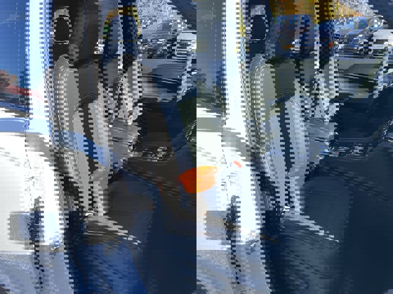 New 2025 Jeep Grand Cherokee Altitude image 24