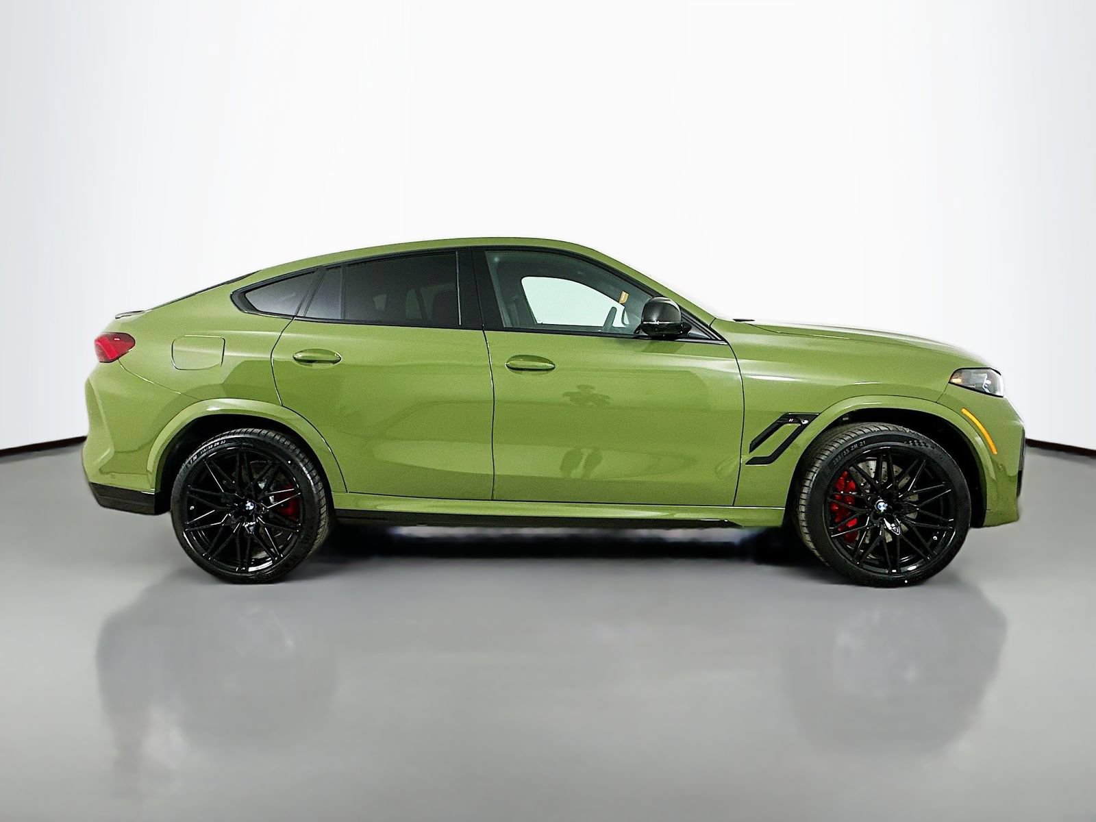 New 2027 BMW X6 M Competition w/ Executive Package AWD/4WD image 4