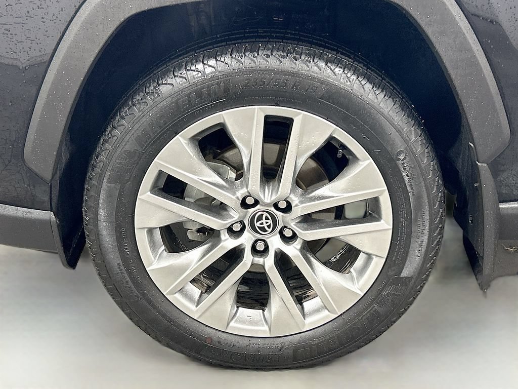 Used 2024 Toyota RAV4 Limited FWD image 30