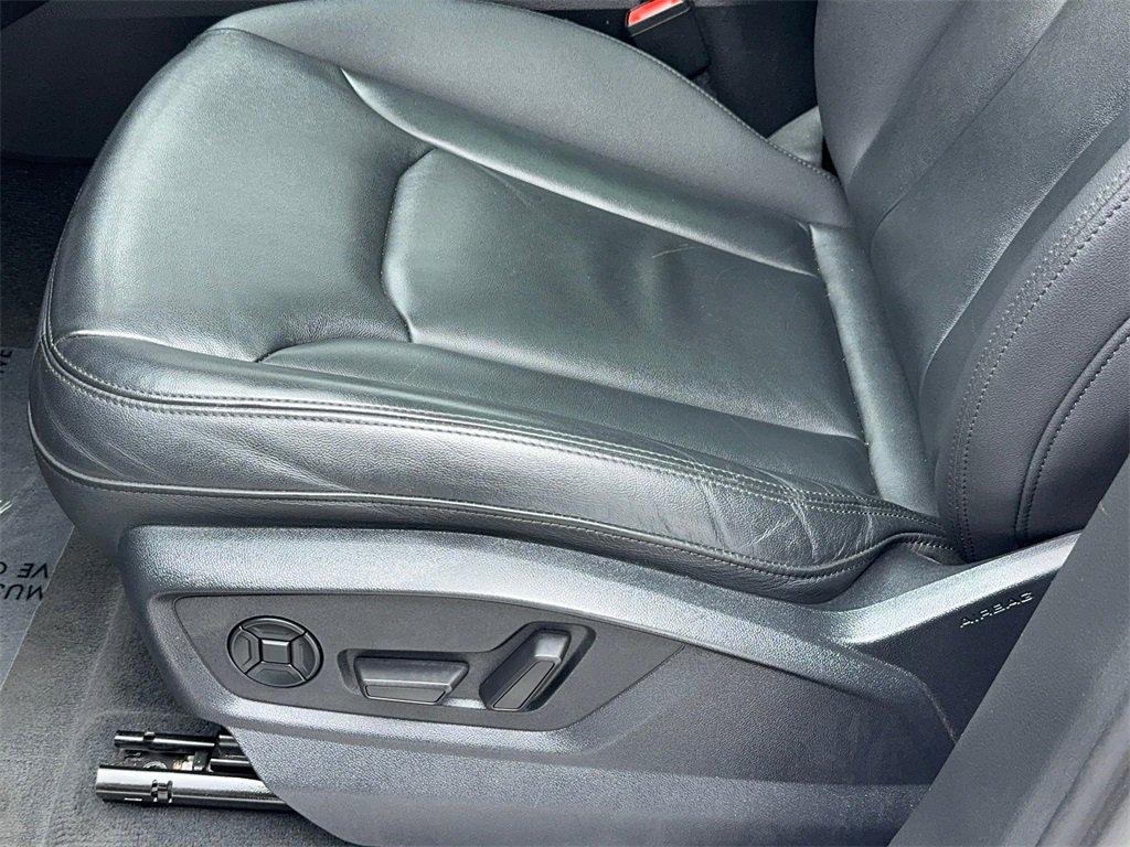 Used 2021 Audi Q7 3.0T Premium Plus image 37