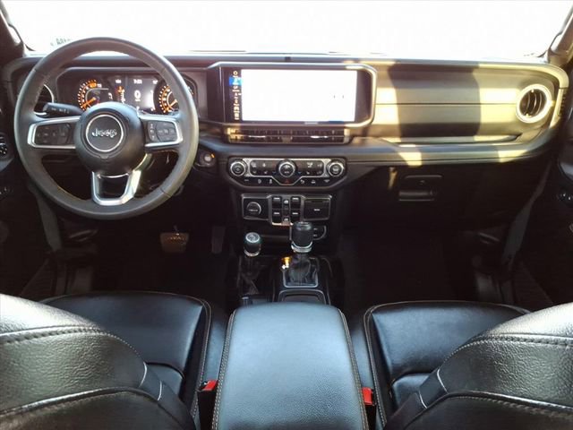 Used 2024 Jeep Wrangler Unlimited Sahara w/ Technology Group AWD/4WD image 21
