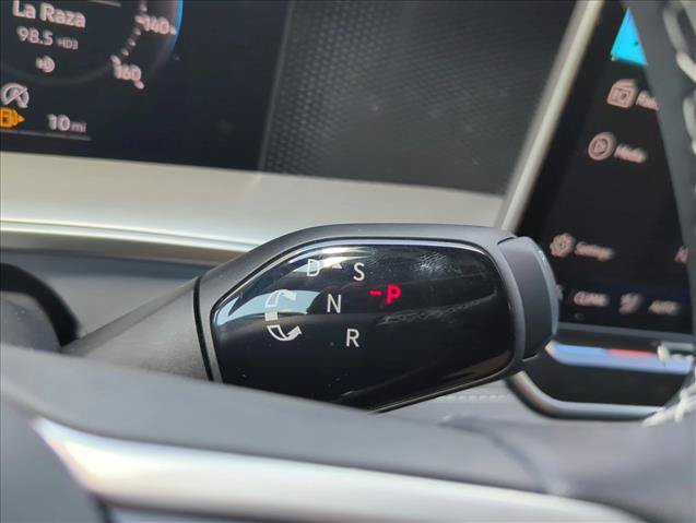 New 2026 Volkswagen Tiguan SE FWD image 18