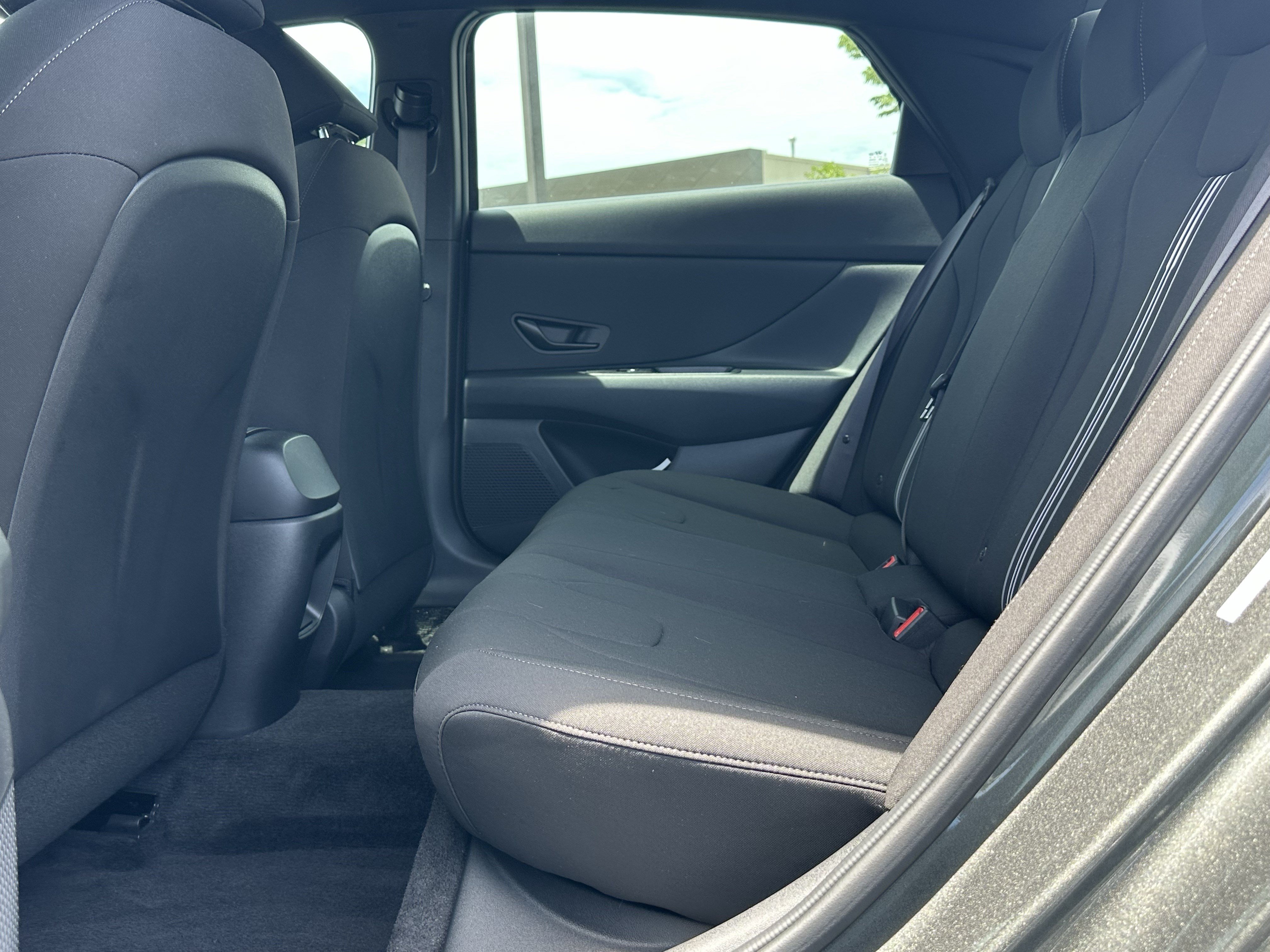 Used 2025 Hyundai Elantra Sport FWD image 19