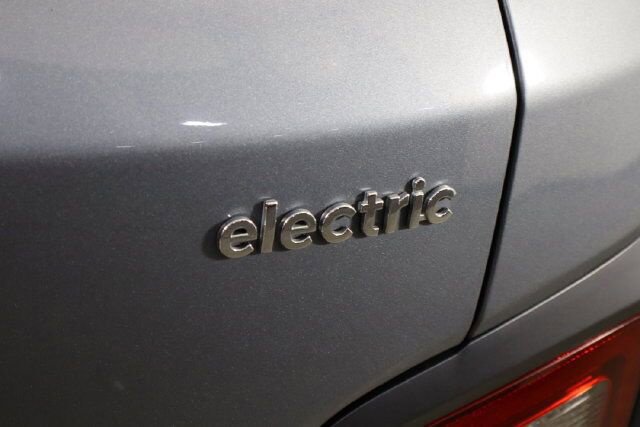 Used 2021 Hyundai Kona Limited FWD image 47