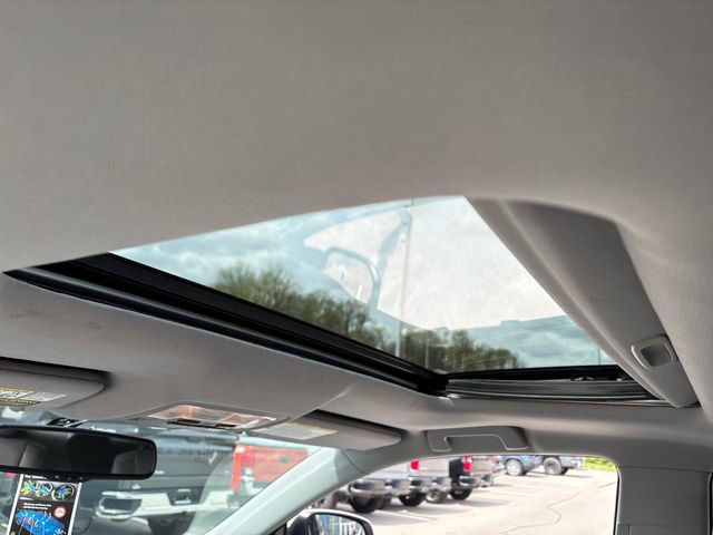 Used 2014 Toyota Highlander XLE FWD image 12