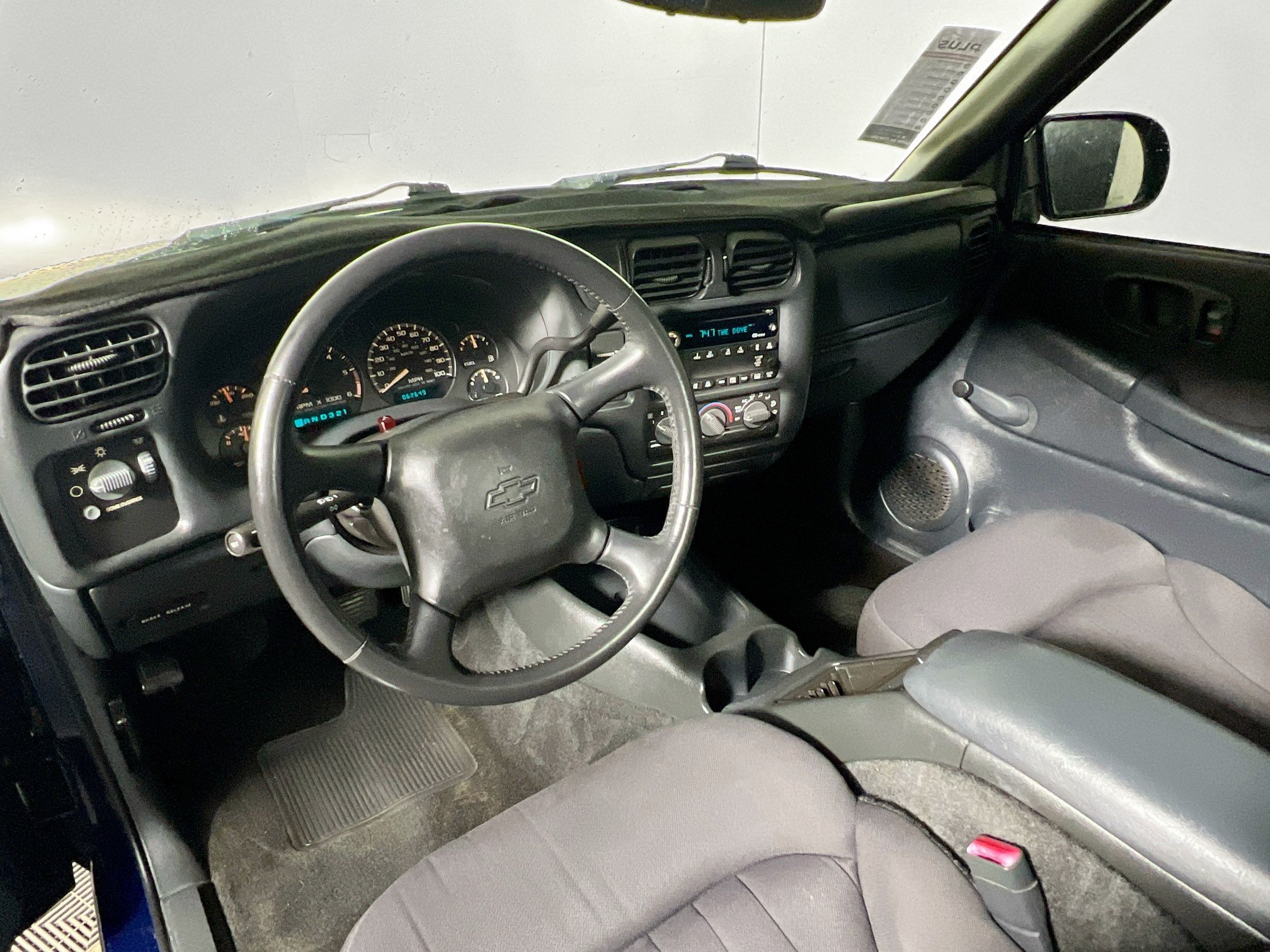 Used 2003 Chevrolet S10 Pickup LS RWD image 24