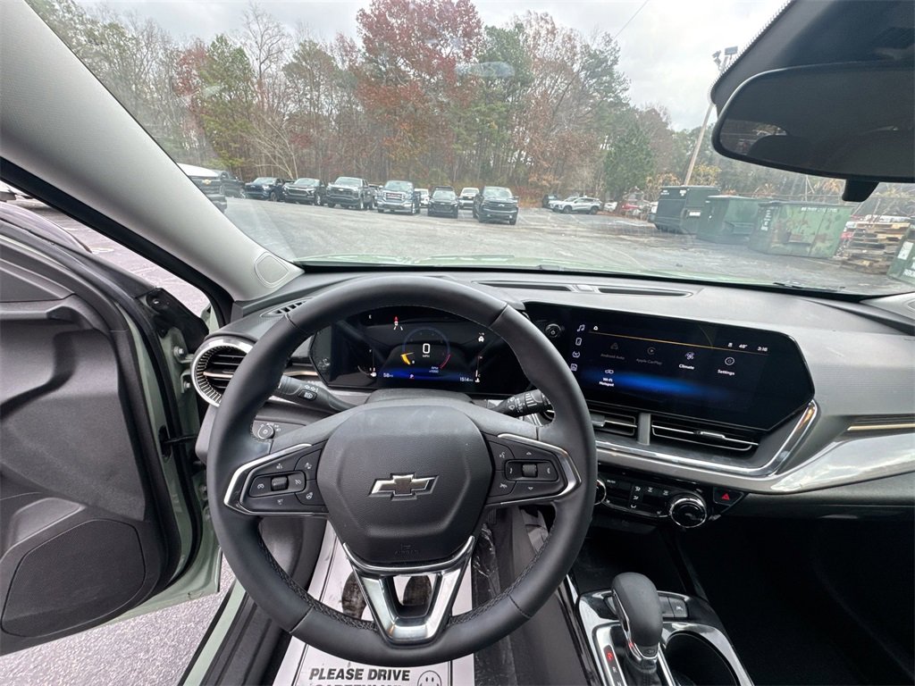 Used 2025 Chevrolet Trax ACTIV w/ Driver Confidence Package image 16