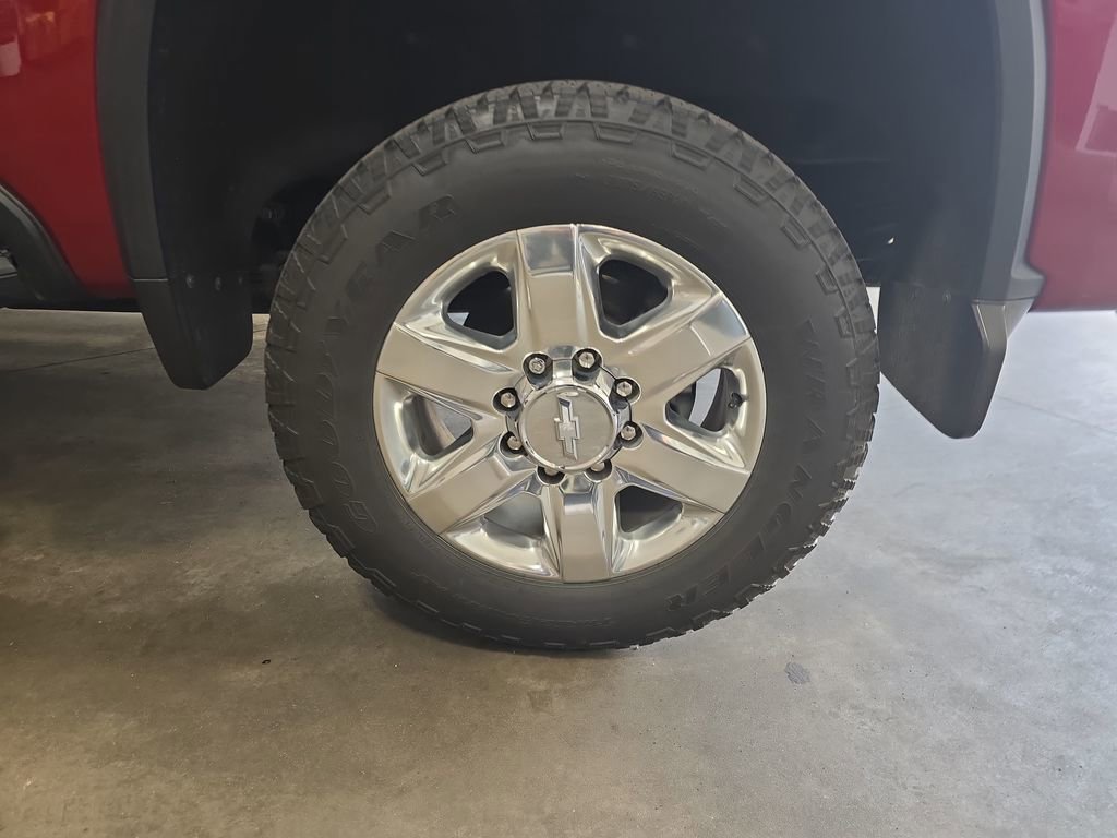 Certified 2020 Chevrolet Silverado 2500 LTZ w/ LTZ Premium Package AWD/4WD image 37