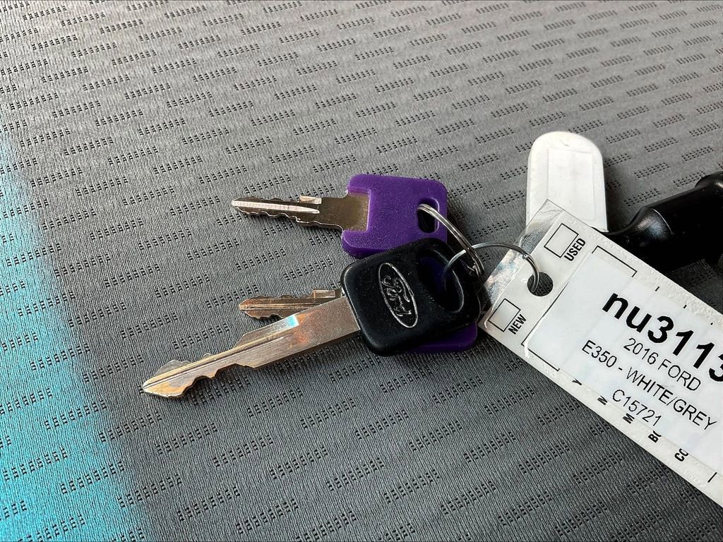 Used 2016 Ford E-350 and Econoline 350 Super Duty RWD image 31