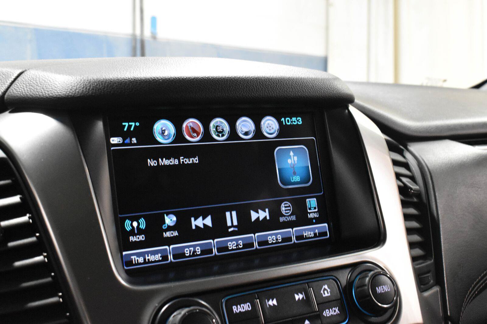 Used 2019 Chevrolet Tahoe Premier w/ Premier Plus Edition AWD/4WD image 16