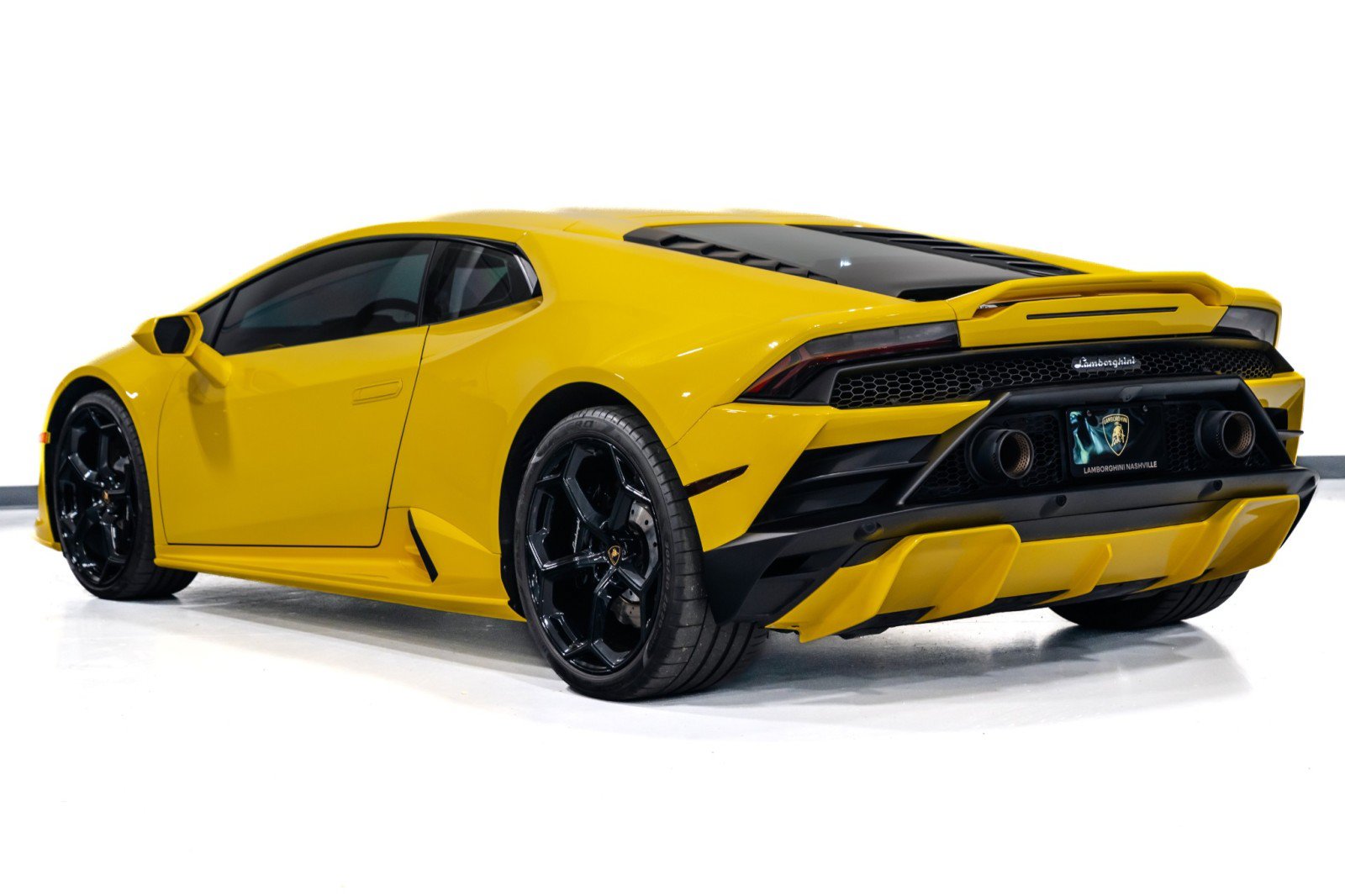 Used 2021 Lamborghini Huracan EVO RWD image 5