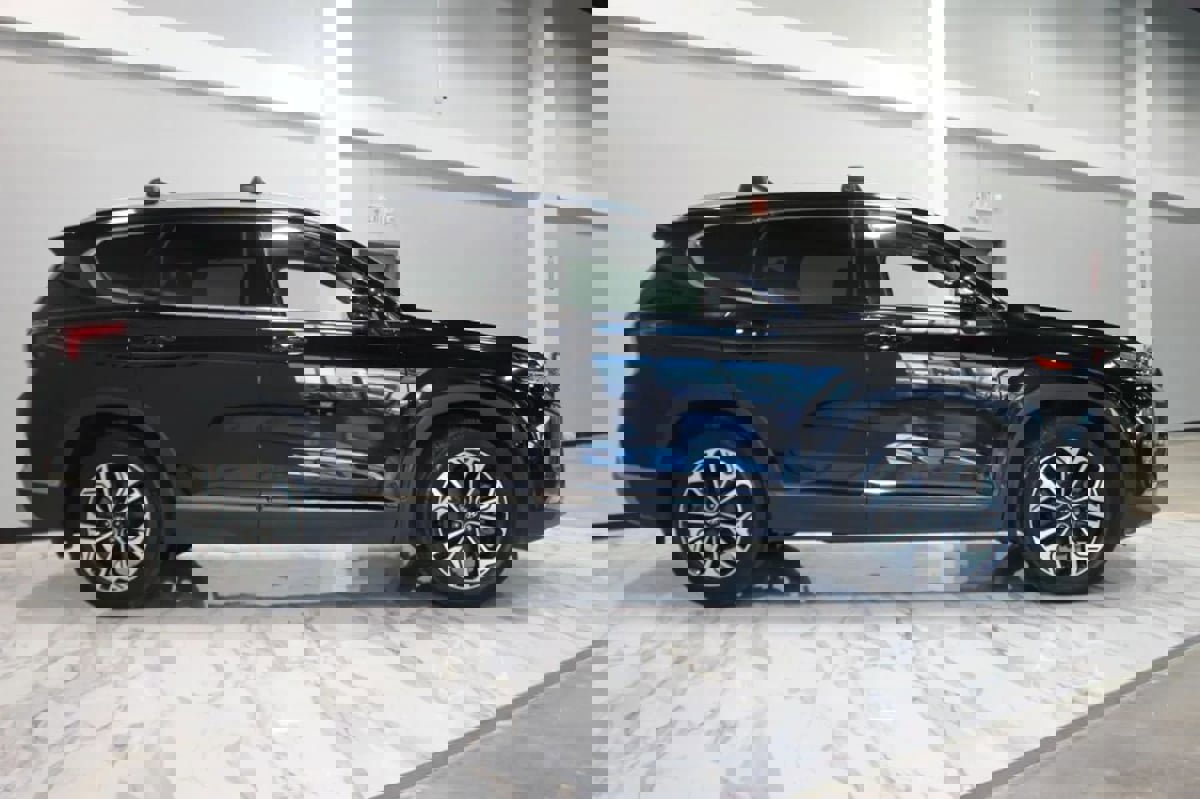 Used 2020 Hyundai Santa Fe Limited image 4