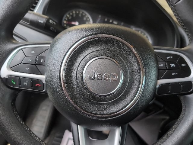 Used 2019 Jeep Renegade Latitude FWD image 21