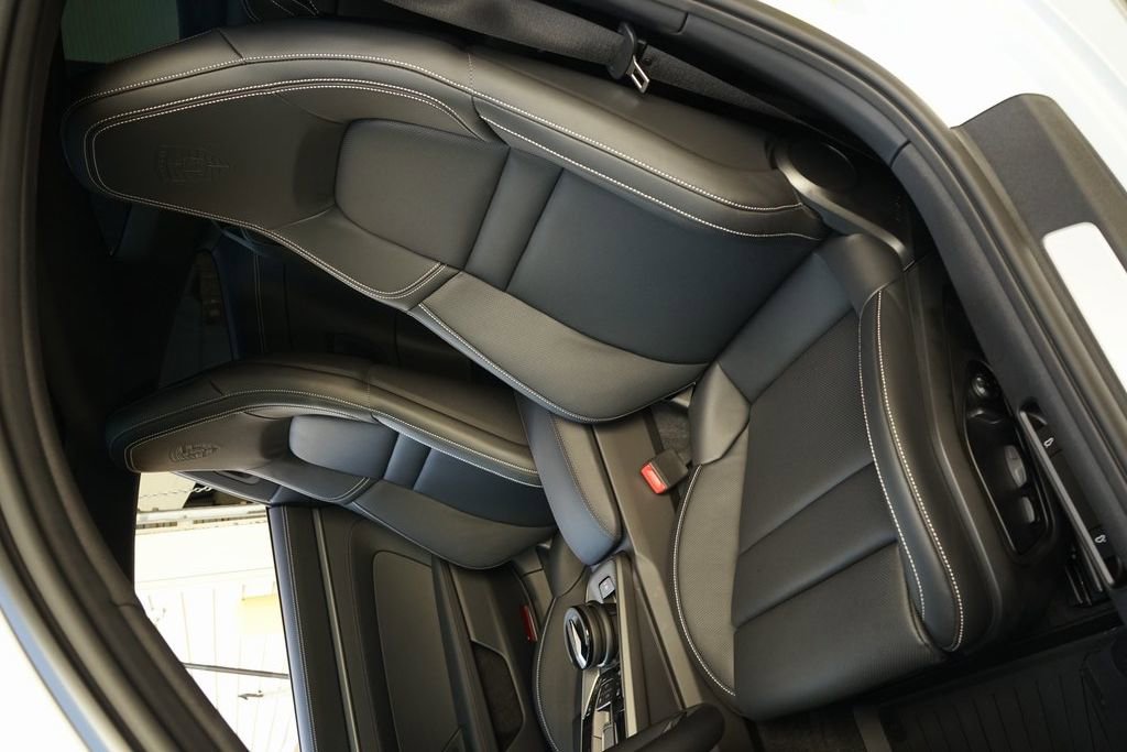 Used 2025 Porsche 911 Carrera image 10