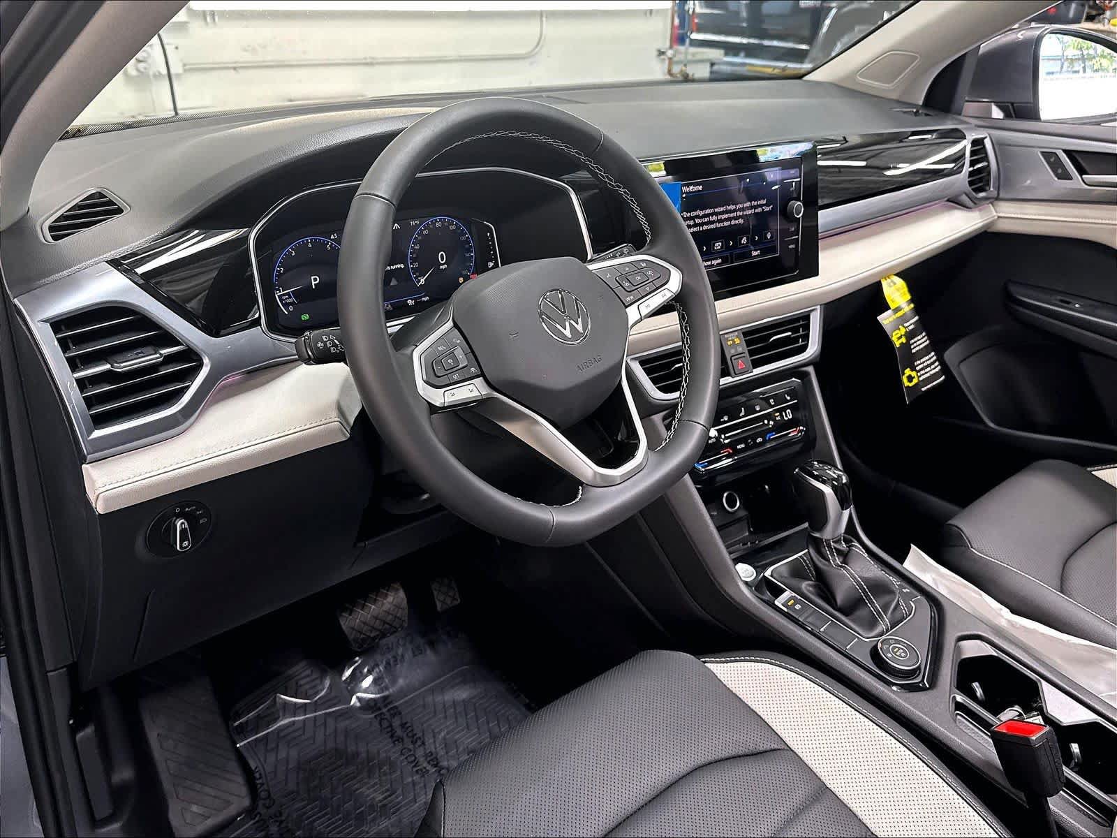 New 2026 Volkswagen Taos SEL AWD/4WD image 7