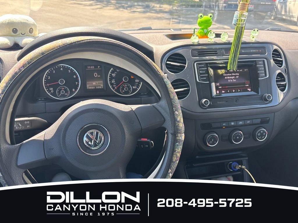 Used 2018 Volkswagen Tiguan Limited w/ Alloy Wheels Package AWD/4WD image 4