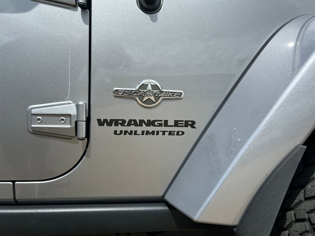 Used 2013 Jeep Wrangler Unlimited Sport image 5