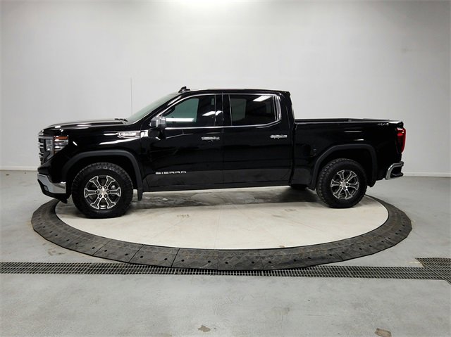Used 2023 GMC Sierra 1500 SLT w/ SLT Convenience Package image 4
