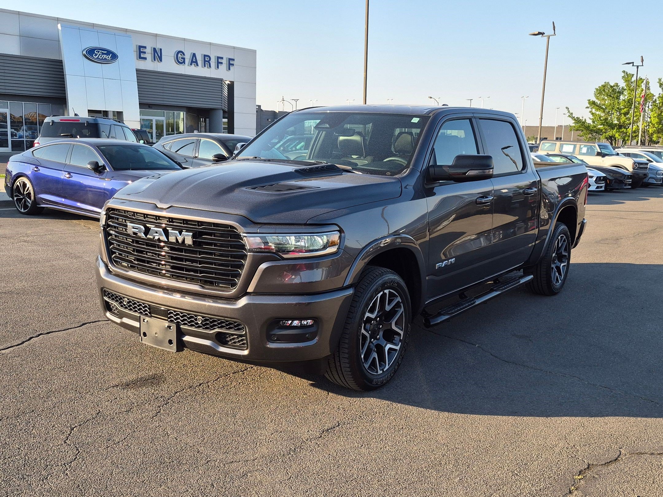 Used 2025 RAM 1500 Laramie w/ Sport Appearance Package AWD/4WD image 11
