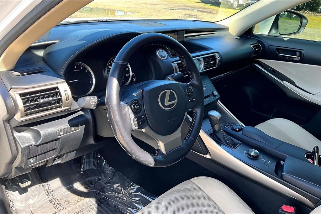 Used 2016 Lexus IS 300 AWD w/ Navigation System Package image 18