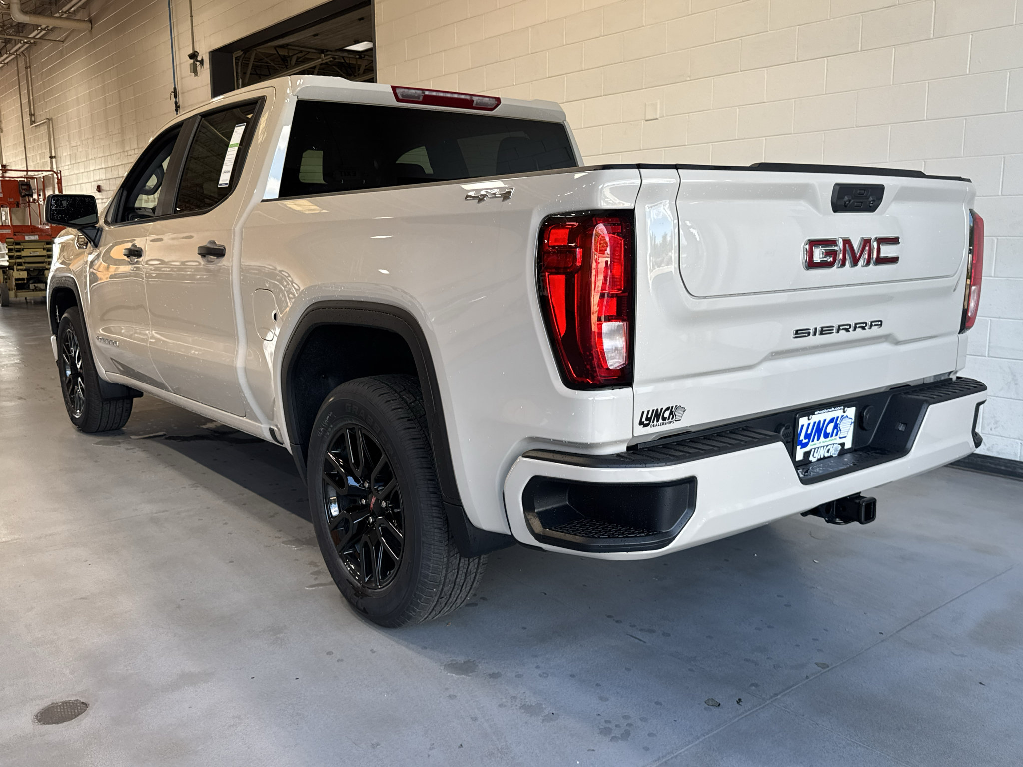 New 2026 GMC Sierra 1500 Pro w/ Graphite Edition AWD/4WD image 3