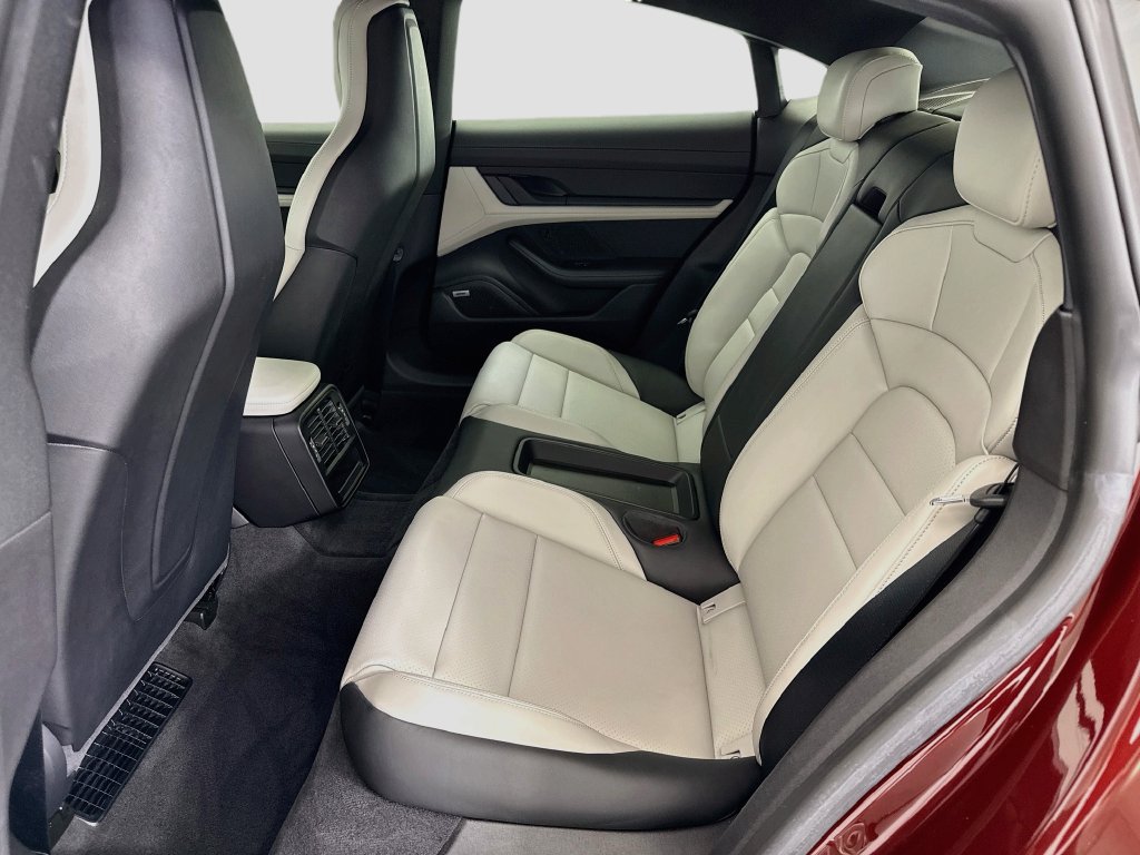 Used 2022 Porsche Taycan RWD image 20