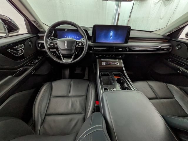 Certified 2026 Lincoln Aviator Reserve w/ Jet Appearance Package AWD/4WD image 12