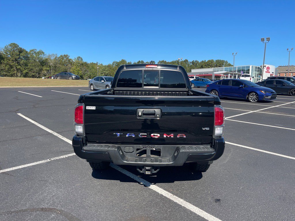 Used 2020 Toyota Tacoma TRD Sport image 15